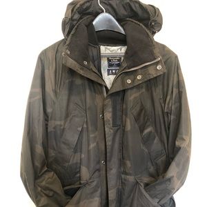 Abercrombie and Fitch Men’s 4-way Jacket